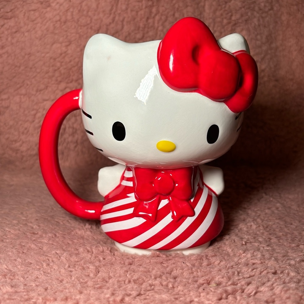 Hello kitty full body Christmas mug